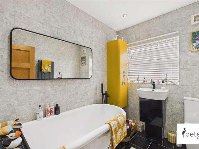 2 bed house for sale