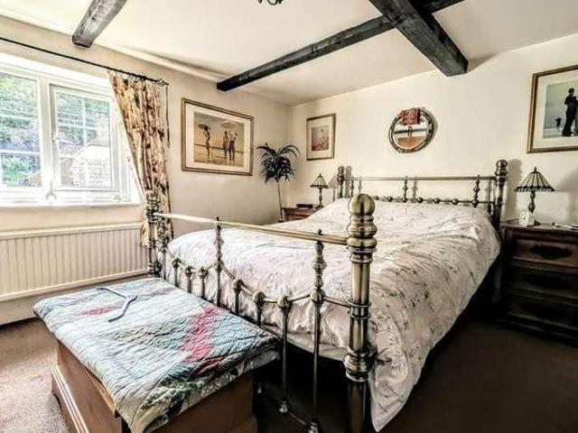 2 bed house for sale