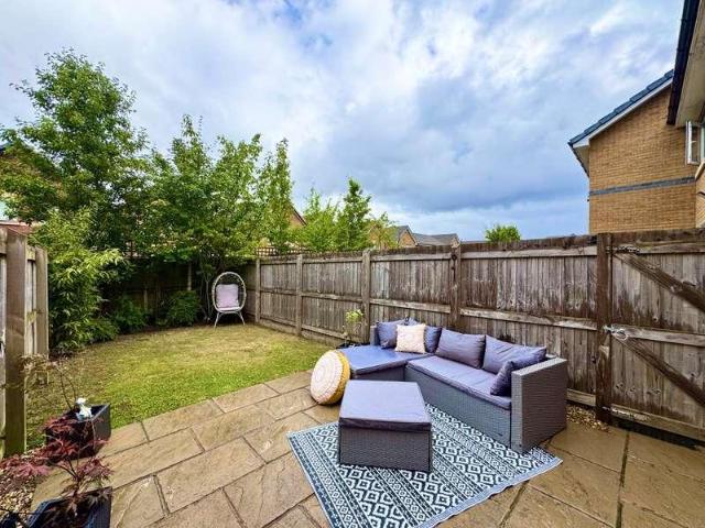 2 bed house for sale
