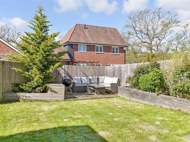 2 bed house for sale