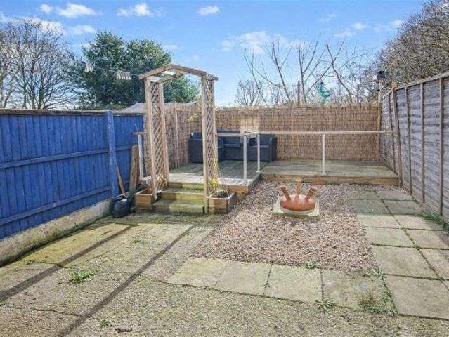 2 bed house for sale