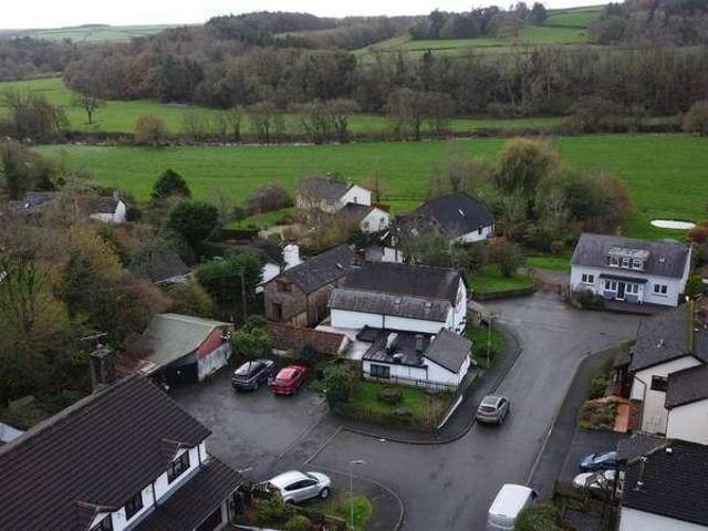 2 bed house for sale