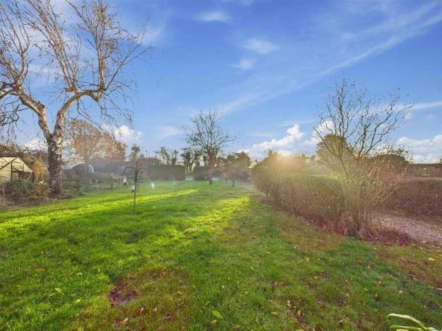 2 bed house for sale