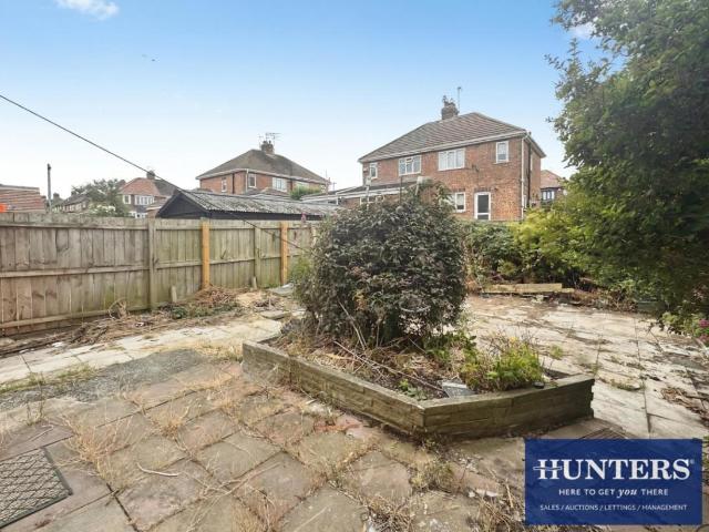 2 bed house for sale