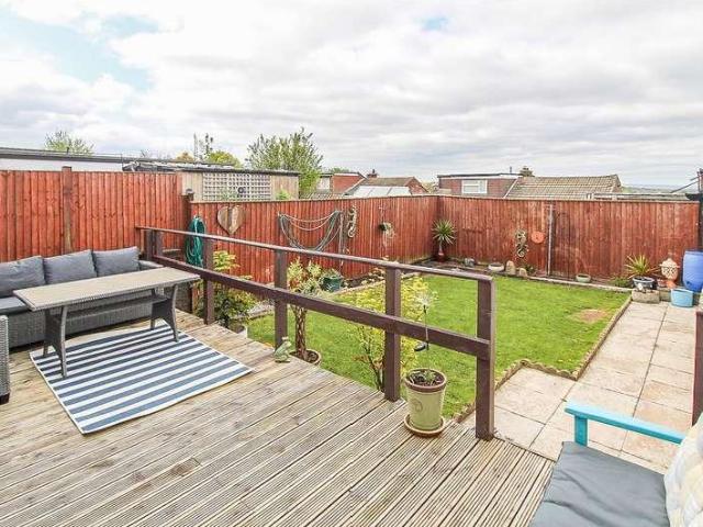 2 bed house for sale