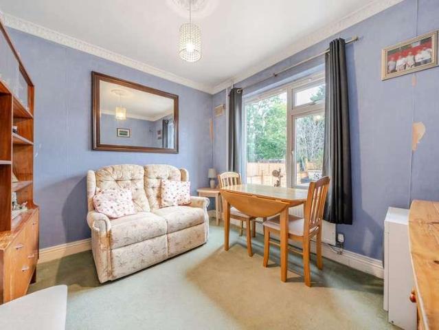 2 bed house for sale