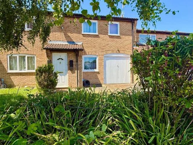 2 bed house for sale