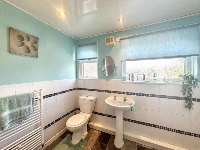 2 bed house for sale