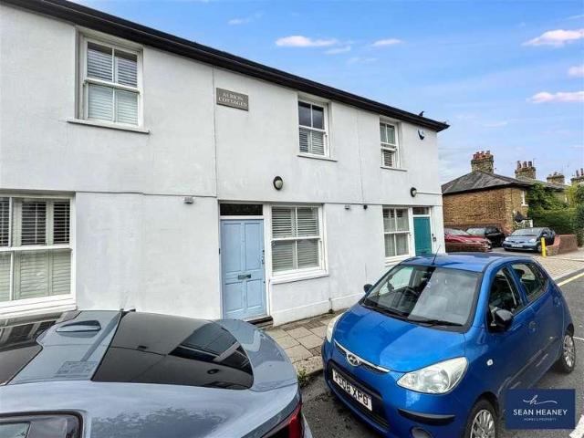 2 bed house for sale