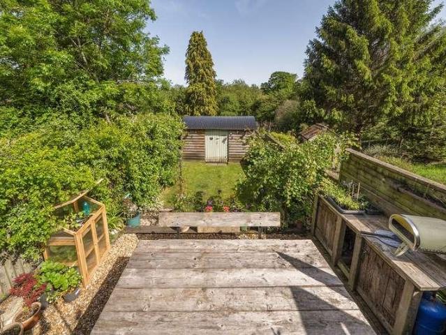 2 bed house for sale