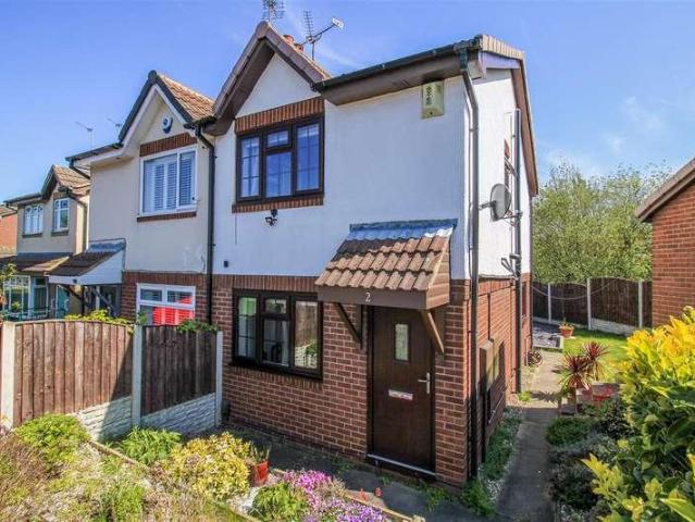 2 bed house for sale