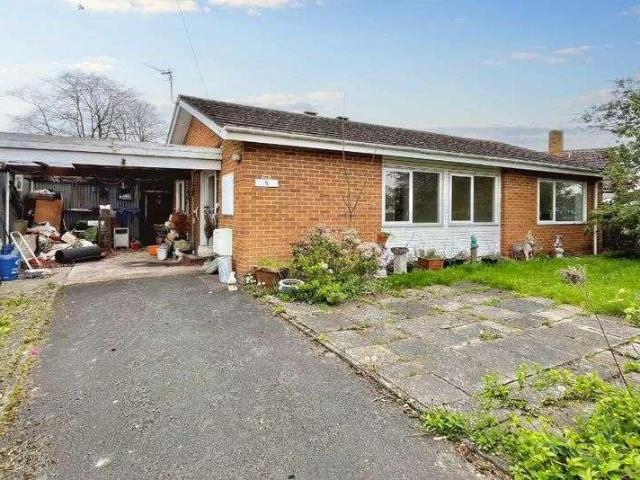 2 bed house for sale