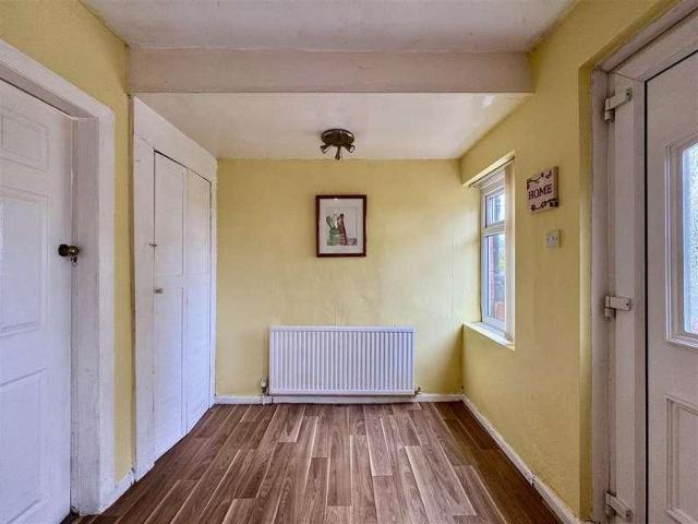 2 bed house for sale