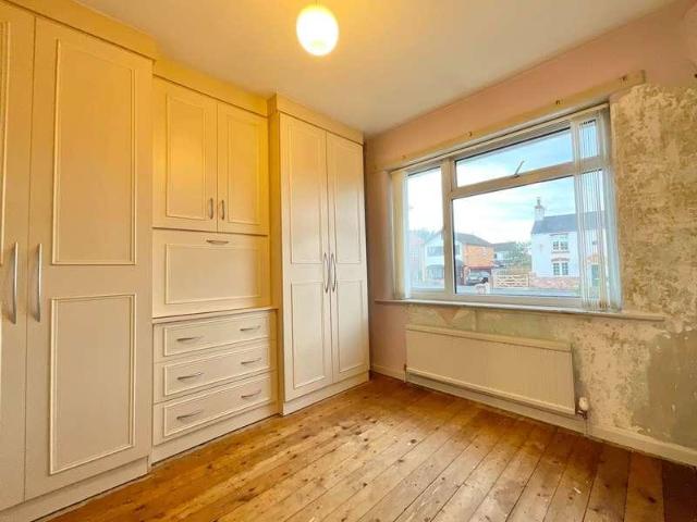 2 bed house for sale