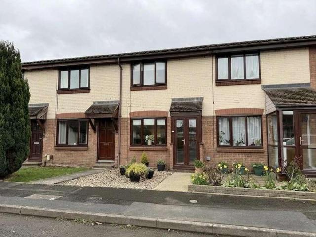 2 bed house for sale