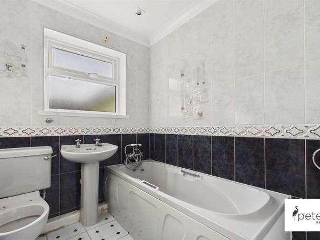 2 bed house for sale