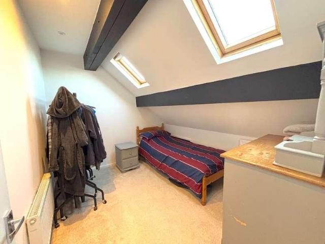 2 bed house for sale
