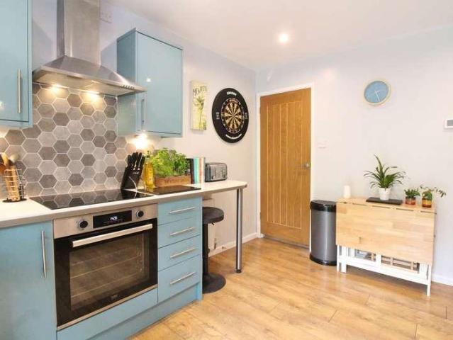 2 bed house for sale