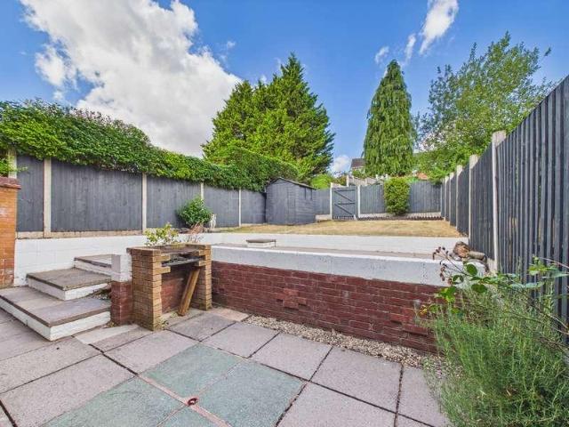 2 bed house for sale