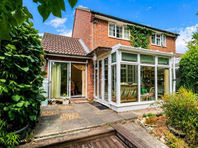 2 bed house for sale
