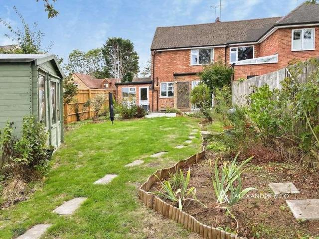 2 bed house for sale