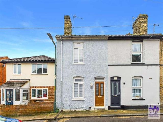 2 bed house for sale