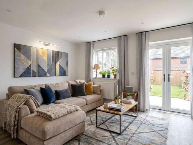 2 bed house for sale