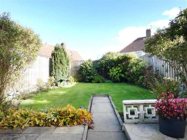 2 bed house for sale