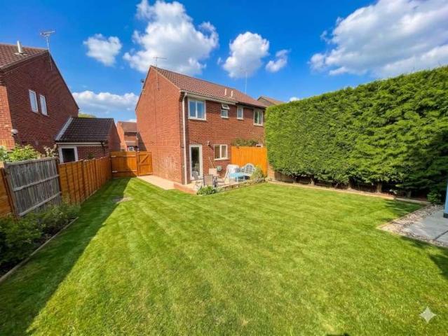 2 bed house for sale