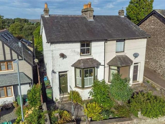 2 bed house for sale