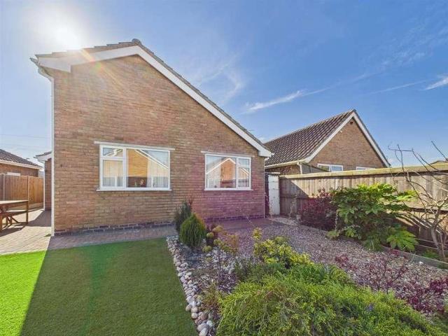 2 bed house for sale