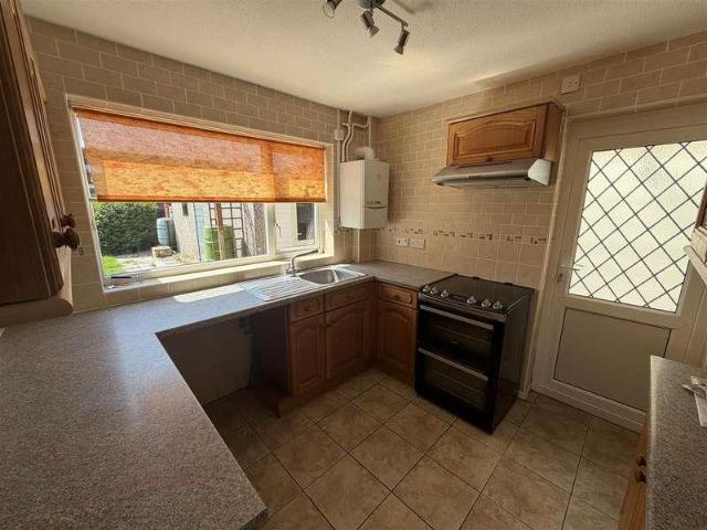 2 bed house for sale