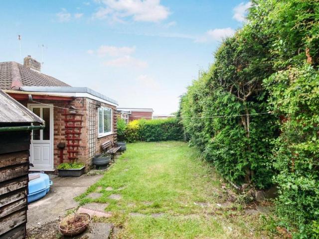 2 bed house for sale