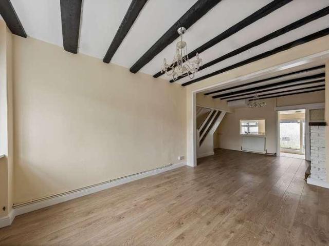 2 bed house for sale