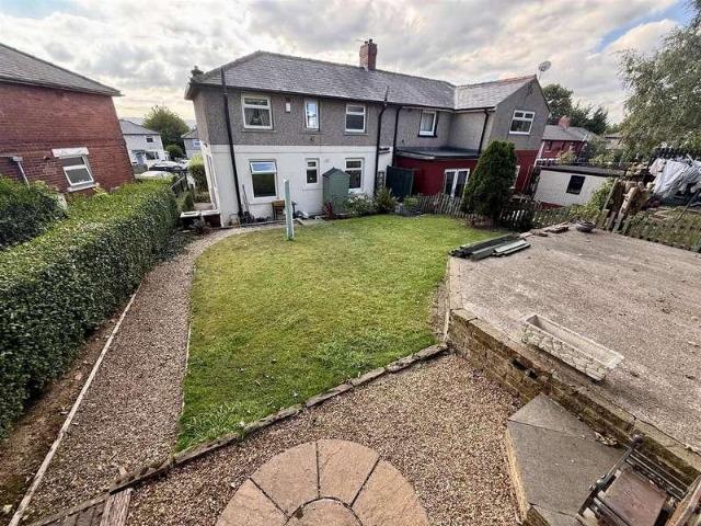 2 bed house for sale