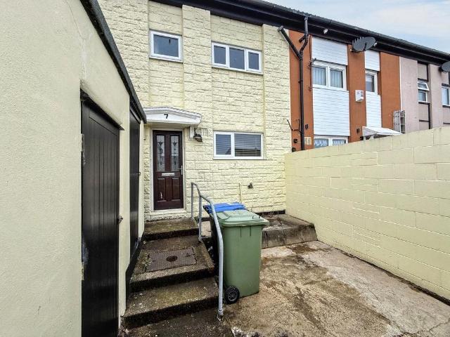 2 bed house for sale