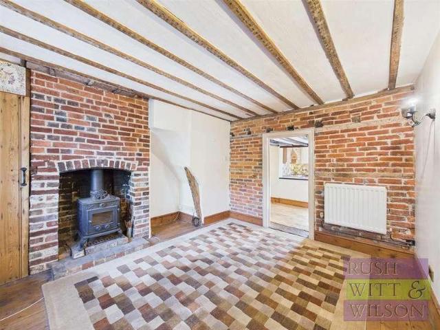 2 bed house for sale