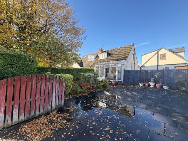 2 bed house for sale