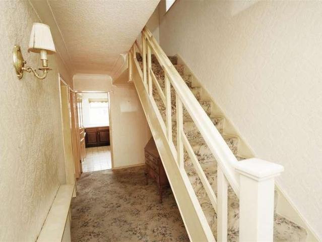 2 bed house for sale