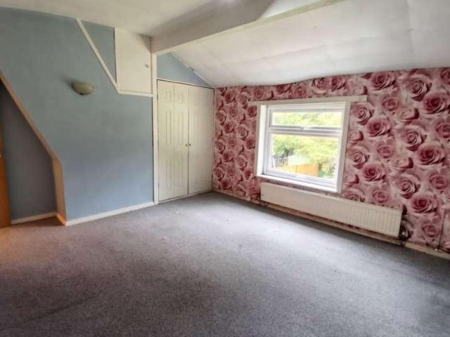 2 bed house for sale