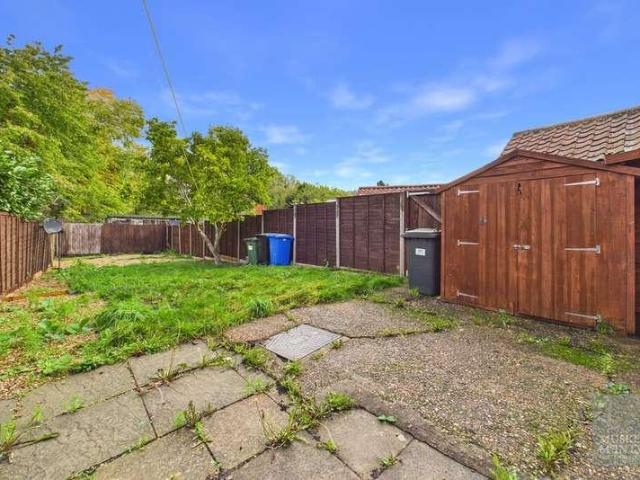2 bed house for sale