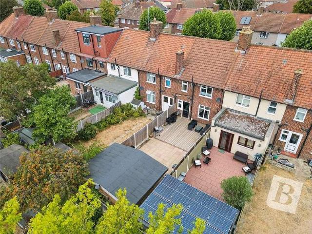 2 bed house for sale