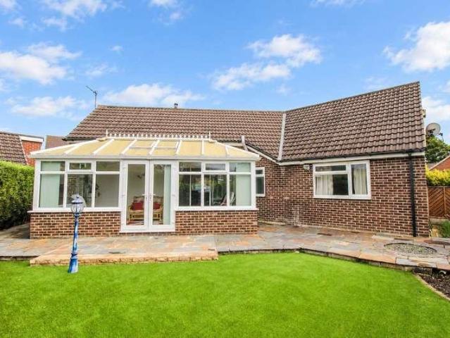 2 bed house for sale