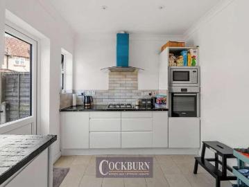 2 bed house for sale