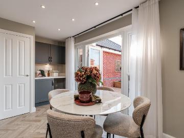 2 bed house for sale