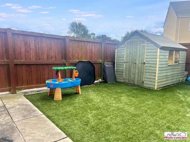 2 bed house for sale