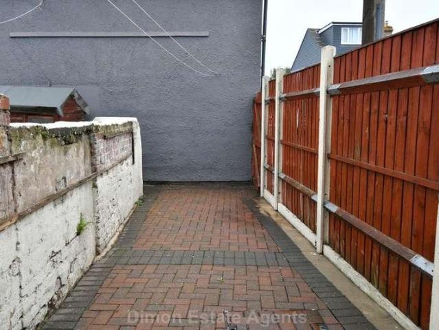 2 bed house for sale