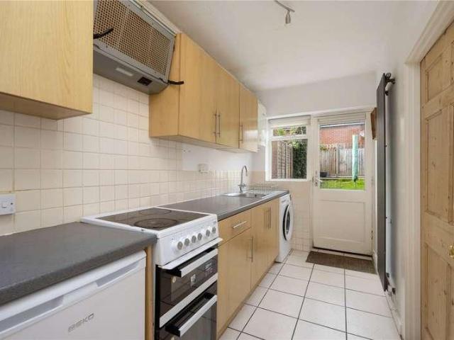 2 bed house for sale