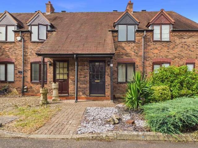 2 bed house for sale