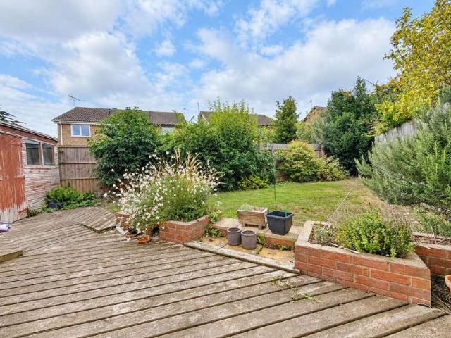 2 bed house for sale